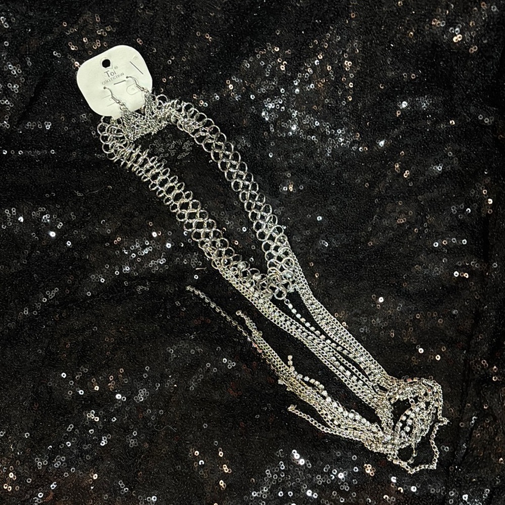 Toi Silver Multi-Strand Necklace and earrings set